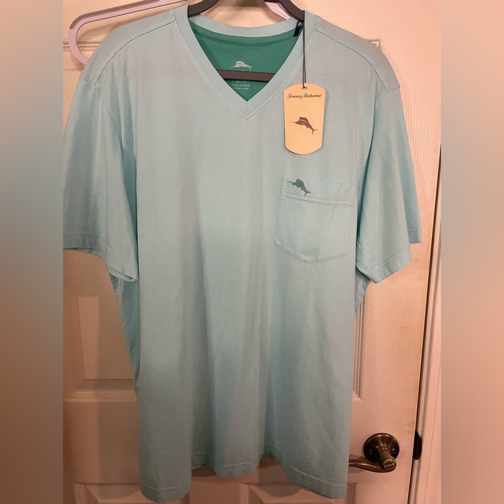 COPY - NWT Tommy Bahama men's tee